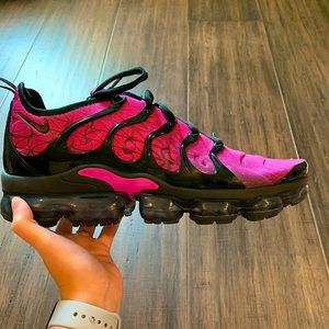 Nike Vapor Max Plus Fuschia